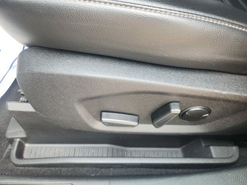 Used 2023 Ford Edge SEL image 13