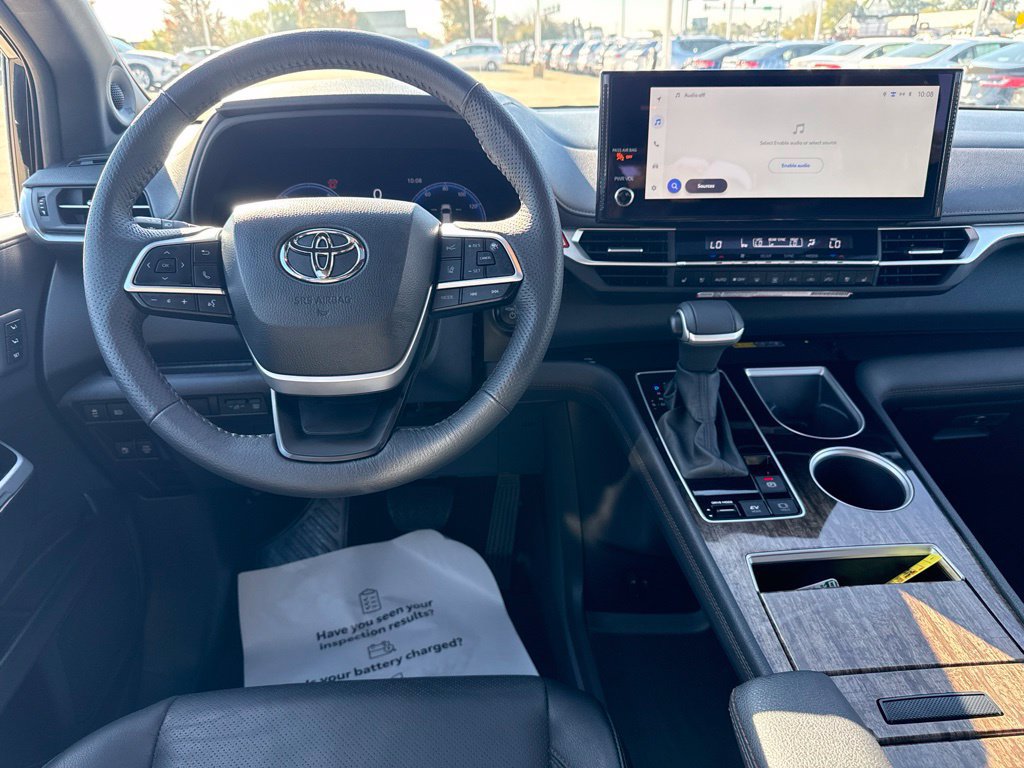Used 2026 Toyota Sienna Limited AWD/4WD image 13