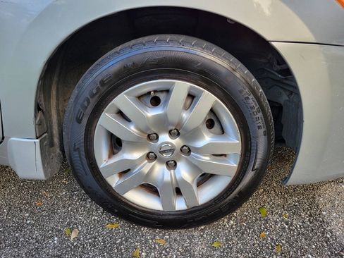 Used 2012 Nissan Altima 2.5 S FWD image 13