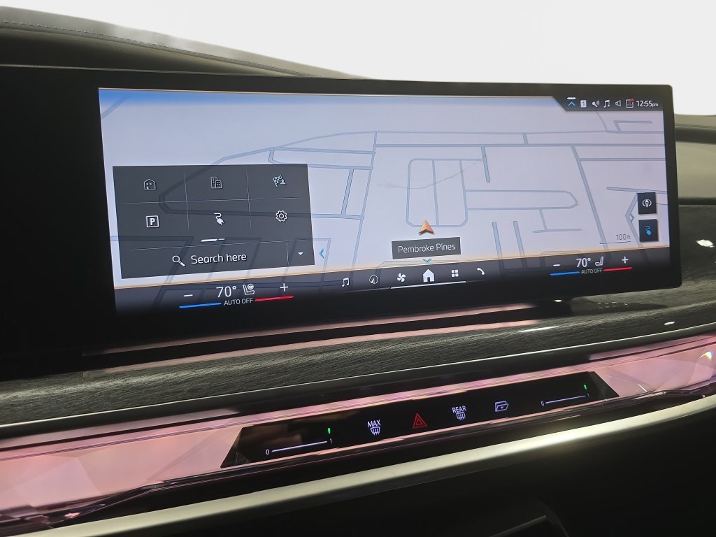 Certified 2023 BMW i7 xDrive60 AWD/4WD image 14