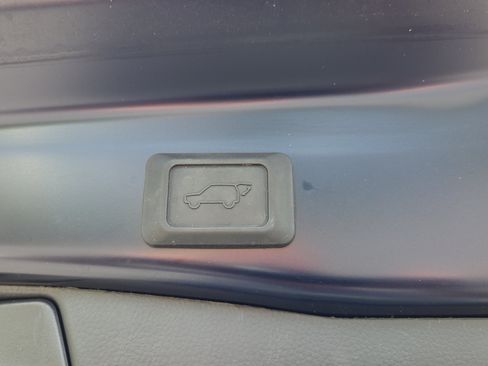 Certified 2025 Toyota RAV4 XLE w/ Convenience Package FWD image 33