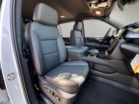 Used 2026 GMC Yukon XL AT4 AWD/4WD image 22