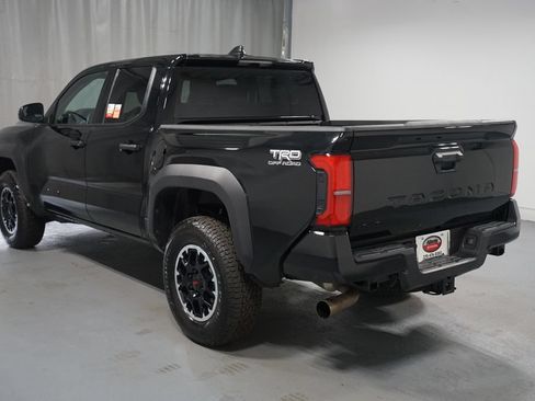 Certified 2026 Toyota Tacoma TRD Off-Road AWD/4WD image 6
