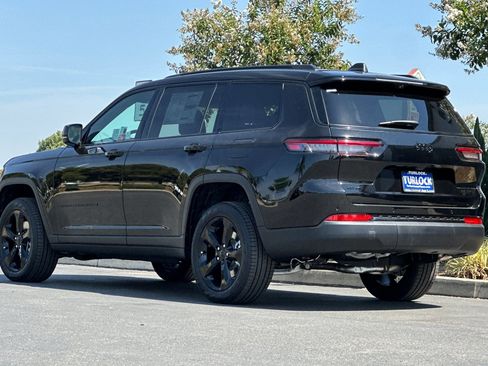 New 2025 Jeep Grand Cherokee L Limited w/ Luxury Tech Group II image 6