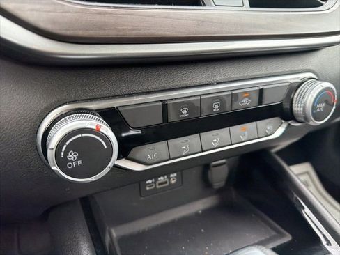 Used 2024 Nissan Altima 2.5 SV image 48