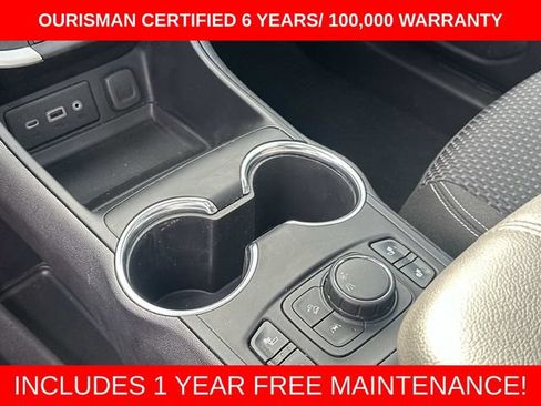 Used 2024 GMC Terrain SLE w/ Driver Convenience Package FWD image 27