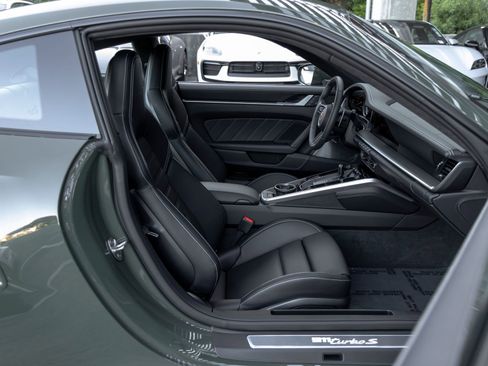 Certified 2025 Porsche 911 Turbo S AWD/4WD image 52