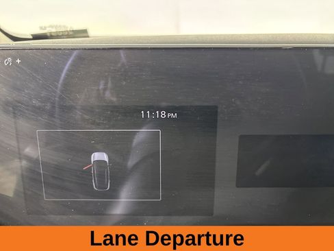 Used 2025 Nissan Kicks SV image 12