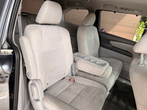 Used 2012 Honda Odyssey EX image 16