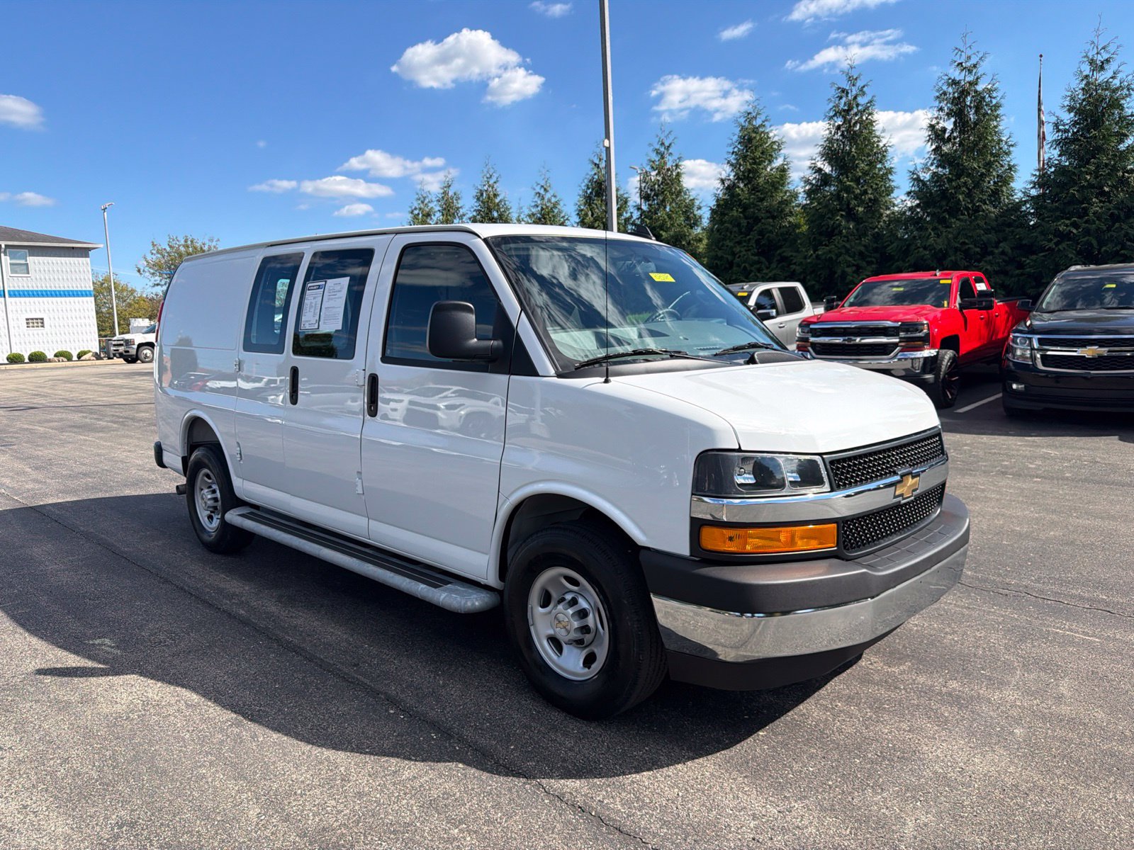 Used 2025 Chevrolet Express 2500 w/ Driver Convenience Package RWD image 7