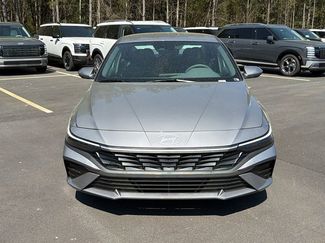 New 2026 Hyundai Elantra SE video 2