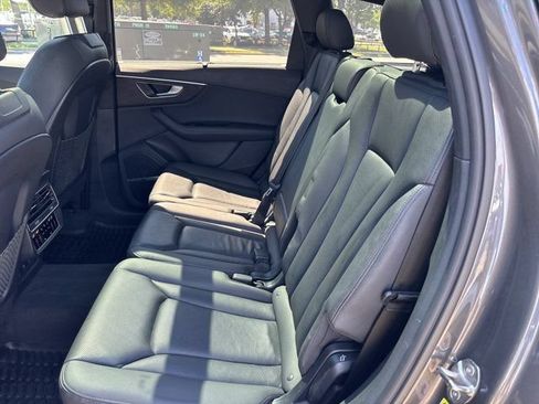 Used 2024 Audi Q7 3.0T Prestige AWD/4WD image 21