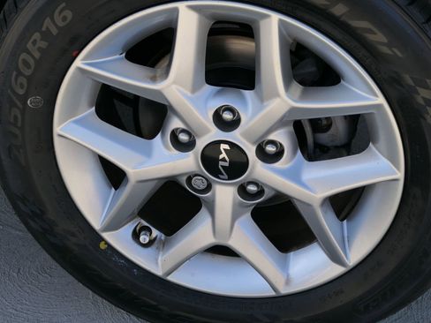 Used 2023 Kia Soul S image 39