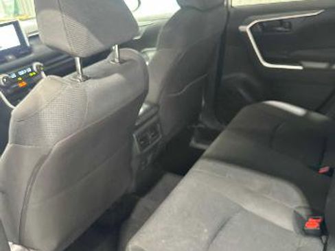 Used 2025 Toyota RAV4 LE AWD/4WD image 19