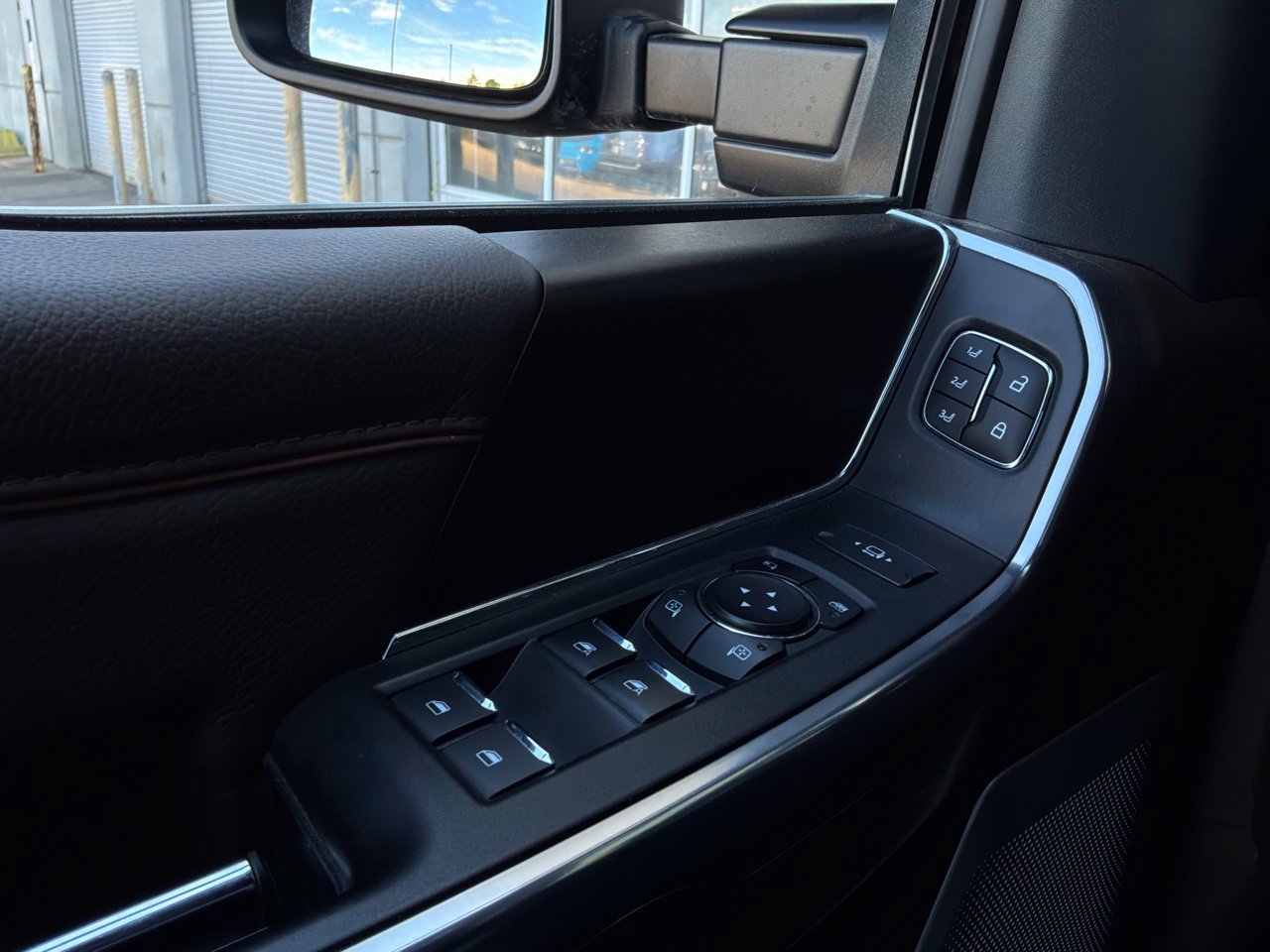Used 2024 Ford F250 King Ranch w/ FX4 Off-Road Package AWD/4WD image 31
