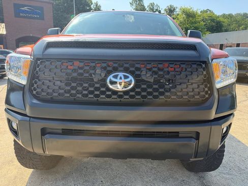 Used 2016 Toyota Tundra SR5 w/ TRD Off Road Package AWD/4WD image 8