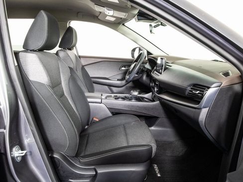 Used 2022 Nissan Rogue SV image 10