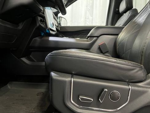 Used 2022 Ford Expedition Platinum AWD/4WD image 17