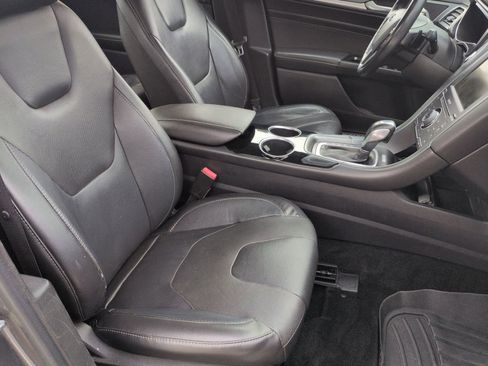 Used 2013 Ford Fusion Titanium image 22