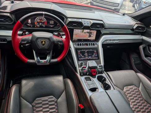Used 2020 Lamborghini Urus AWD/4WD image 29