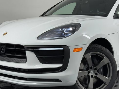 Certified 2026 Porsche Macan AWD/4WD image 12