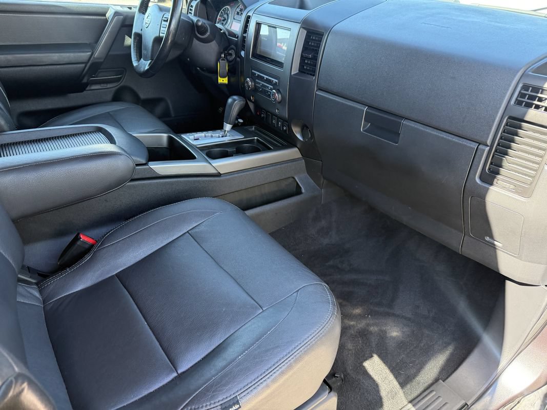 Used 2012 Nissan Titan SV w/ SV Value Truck Pkg RWD image 16