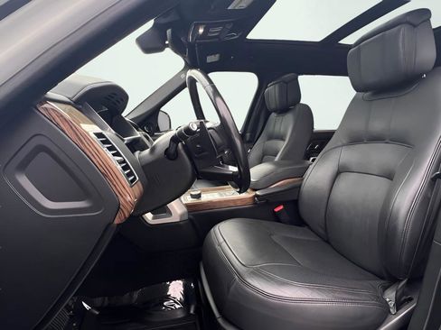 Used 2019 Land Rover Range Rover Long Wheelbase Supercharged image 17