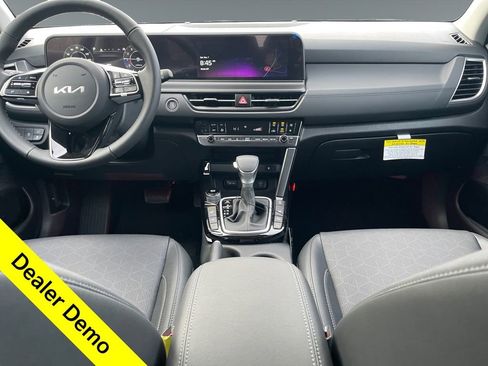 New 2025 Kia Seltos EX image 12