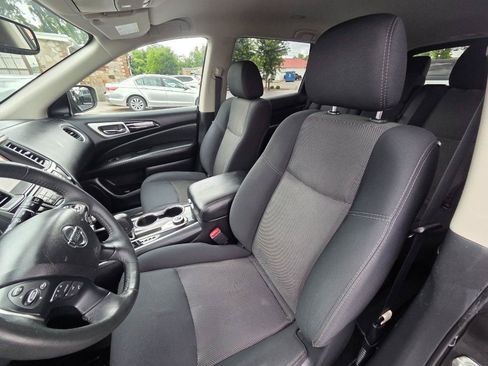 Used 2018 Nissan Pathfinder SV w/ SV Tech Package AWD/4WD image 13