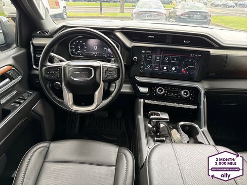 Used 2023 GMC Sierra 1500 Denali w/ Denali Reserve Package AWD/4WD image 12