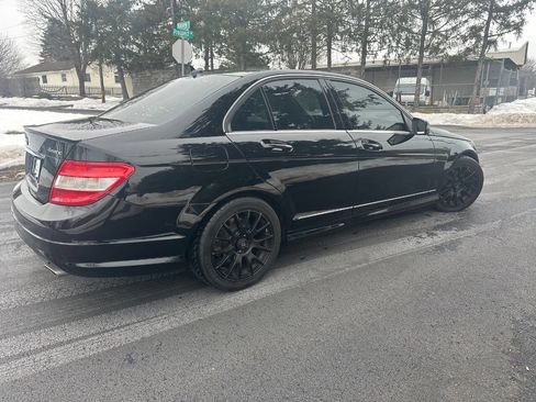 Used 2011 Mercedes-Benz C 300 4MATIC Sedan w/ Multimedia Pkg image 4