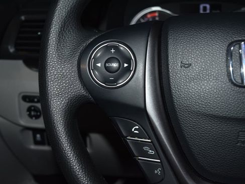 Used 2018 Honda Pilot LX image 9