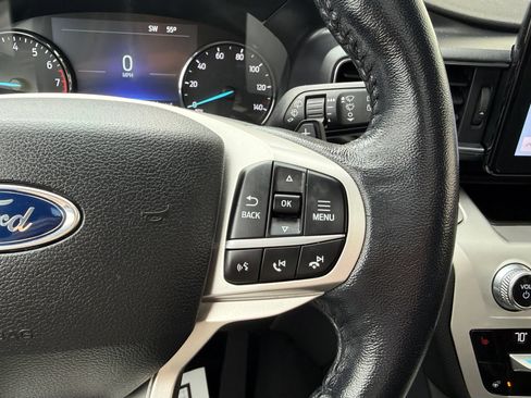 Used 2021 Ford Explorer XLT w/ Equipment Group 202A AWD/4WD image 19