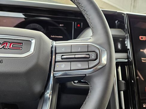 New 2026 GMC Yukon Elevation image 13