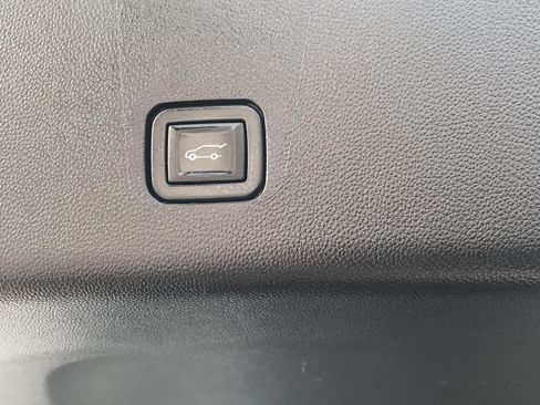 Used 2023 Chevrolet Traverse LT AWD/4WD image 15