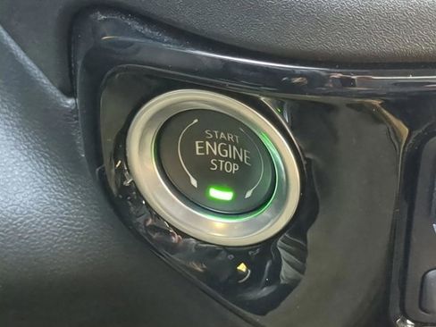 Used 2024 Chevrolet Silverado 3500 High Country image 11