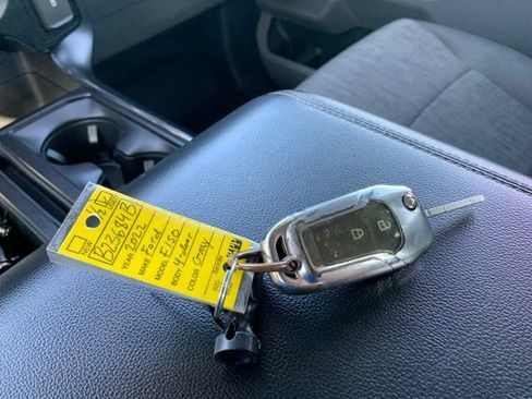 Used 2022 Ford F150 XL w/ Equipment Group 101A High AWD/4WD image 41