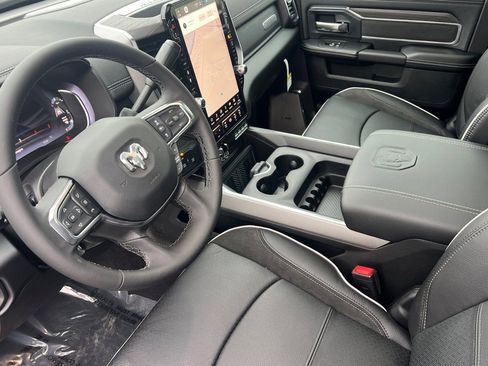 New 2026 RAM 2500 Laramie AWD/4WD image 6