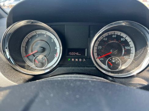 Used 2019 Dodge Grand Caravan SXT FWD image 10