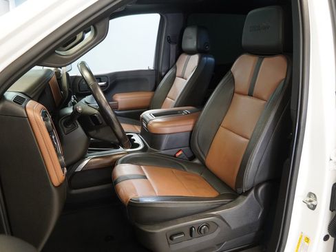 Used 2022 Chevrolet Silverado 1500 High Country image 3