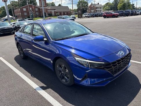 Used 2023 Hyundai Elantra SEL FWD image 10