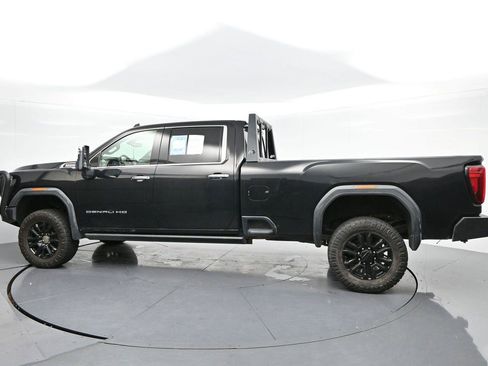 Used 2021 GMC Sierra 3500 Denali w/ Denali Black Diamond Edition AWD/4WD image 5