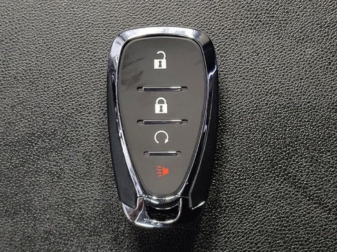 Used 2024 Chevrolet Equinox LT image 32