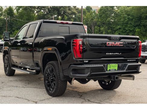 New 2026 GMC Sierra 2500 Denali w/ Denali Reserve Package AWD/4WD image 6