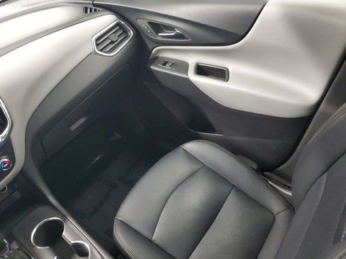Used 2023 Chevrolet Equinox LS FWD image 11