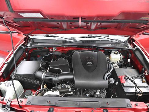 Used 2020 Toyota Tacoma TRD Off-Road image 24