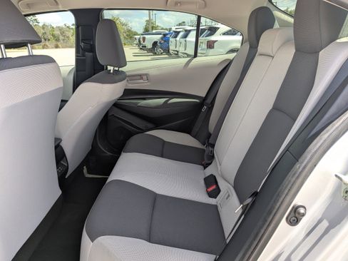 Used 2023 Toyota Corolla LE image 13