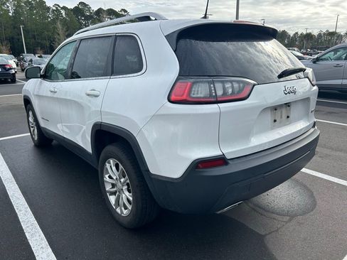 Used 2019 Jeep Cherokee Latitude w/ Cold Weather Group image 3