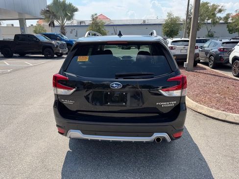 Used 2024 Subaru Forester Touring AWD/4WD image 6