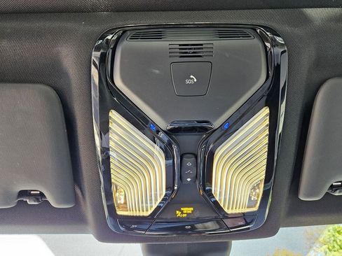 Used 2022 BMW 330i xDrive Sedan w/ Premium Package 2 image 18